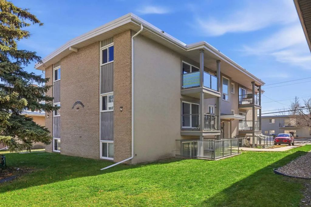 3 609 67 Avenue Sw, Calgary