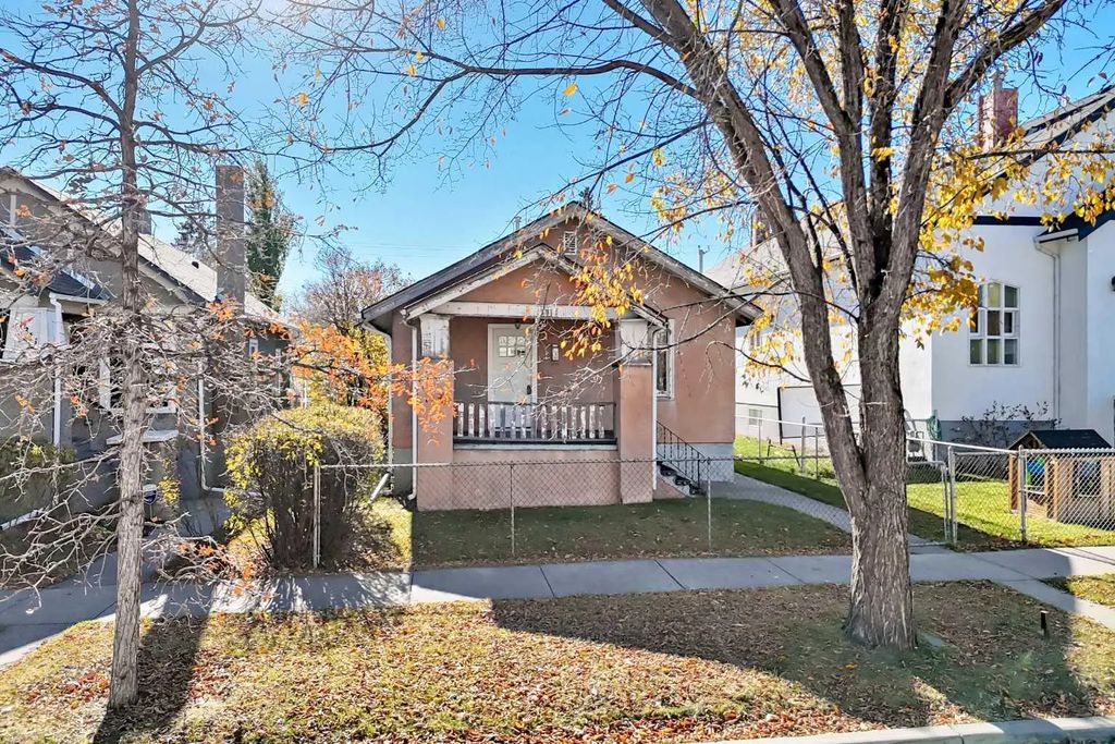 1309 10 Avenue Se, Calgary