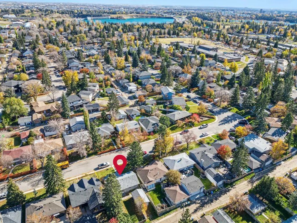 101 Langton Drive Sw, Calgary