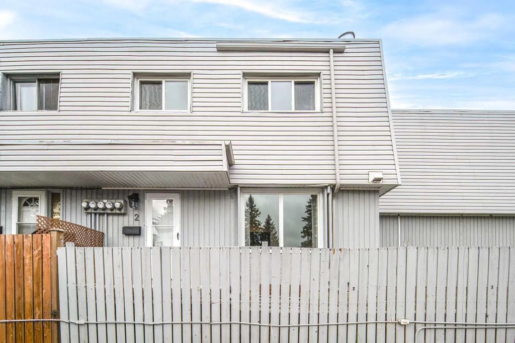 2 6420 4a Street Ne, Calgary