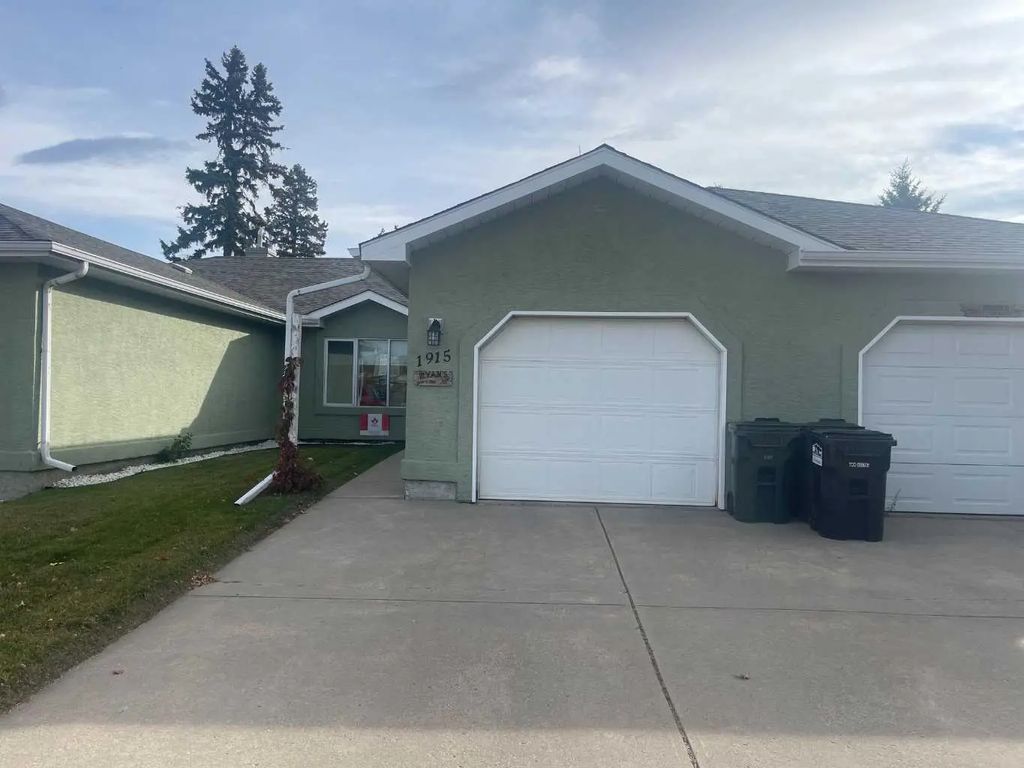 1915 17 Street , Didsbury