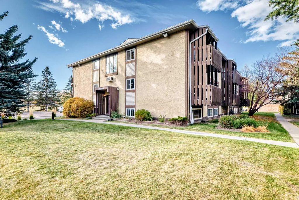 17 366 94 Avenue Se, Calgary