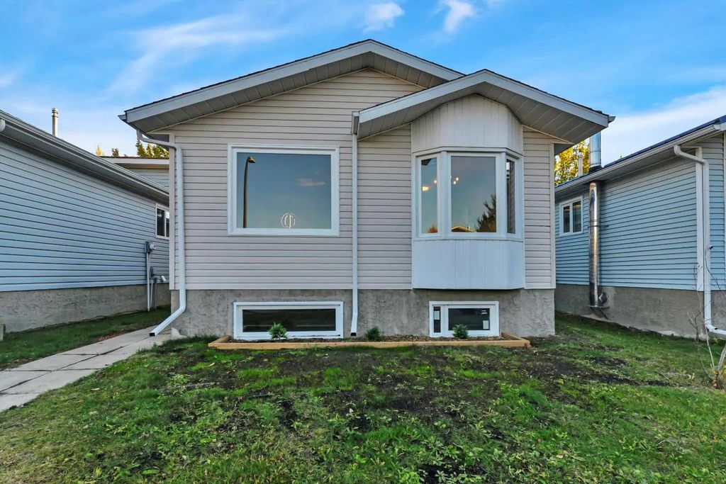 65 Roberts Crescent , Red Deer