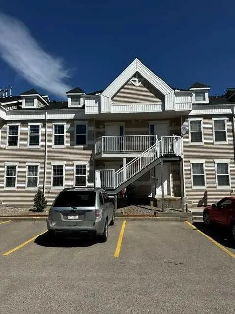 423 103 Strathaven Drive , Strathmore