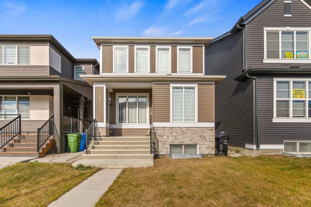 20 Corner Glen Avenue Ne, Calgary
