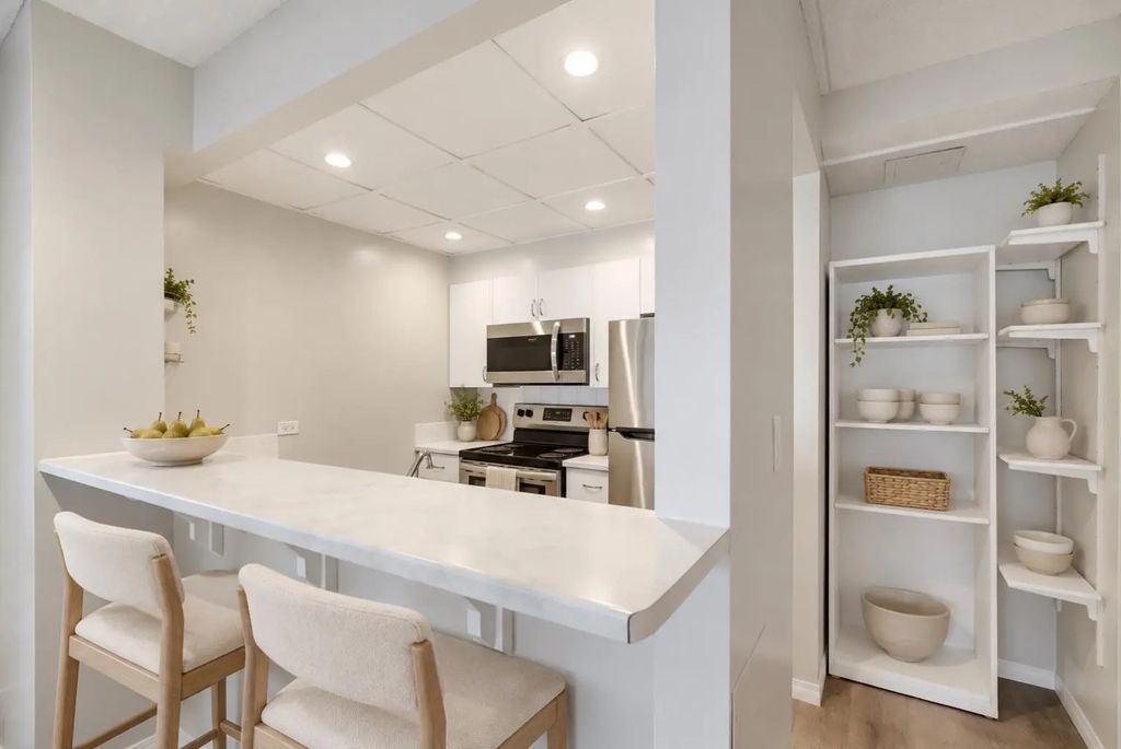 102 1414 12 Street Sw, Calgary
