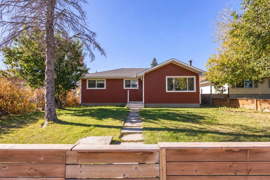2035 47 Street Se, Calgary