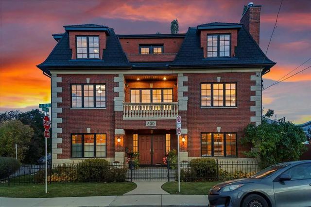 Calgary Real Estate: Residential Property for Sale in Inglewood