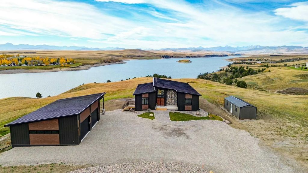 25 Lang Drive Walking Plow Acres , Rural Pincher Creek No. 9, M.D. of