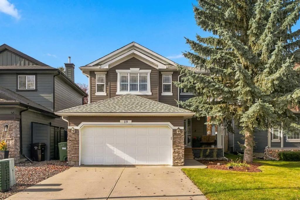 19 Chapman Way Se, Calgary