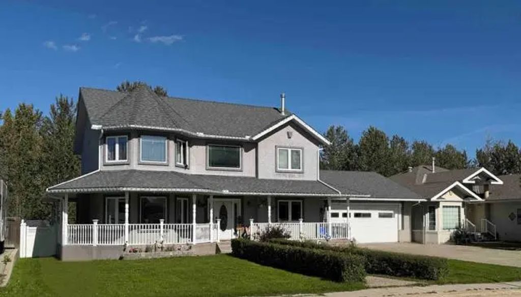 302 8 Avenue , Fox Creek