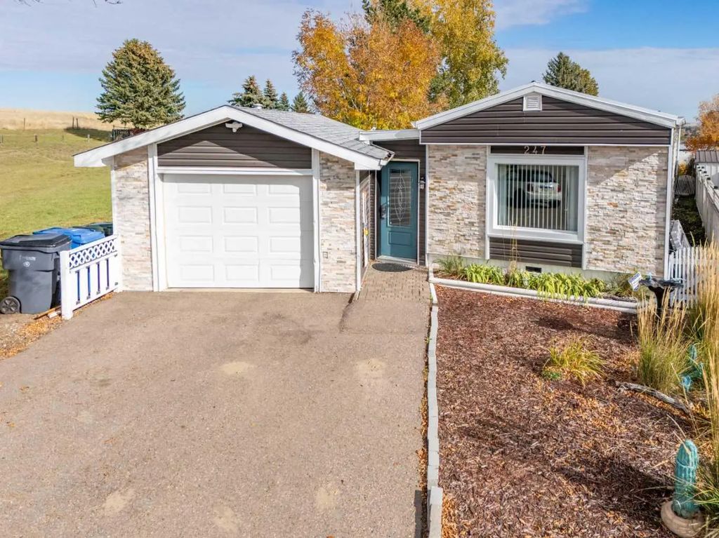 247 Fleet Street Sw, Medicine Hat