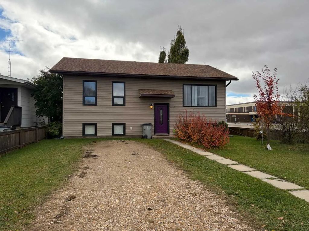 4945 59 Avenue , High Prairie