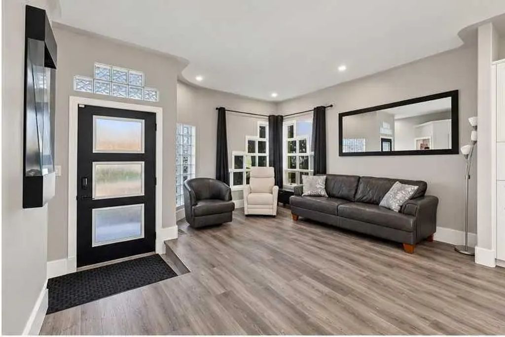 Baseboard 316 72 Darling Crescent , Red Deer, AB, T4R2W3