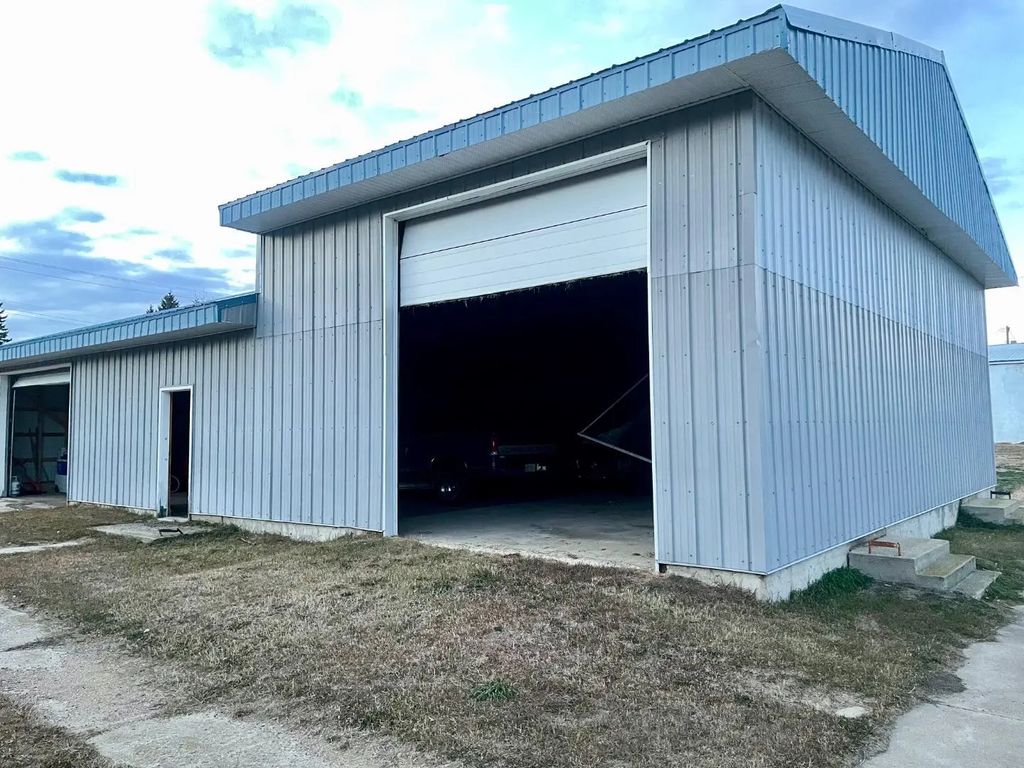 4904 51 Street , Innisfree