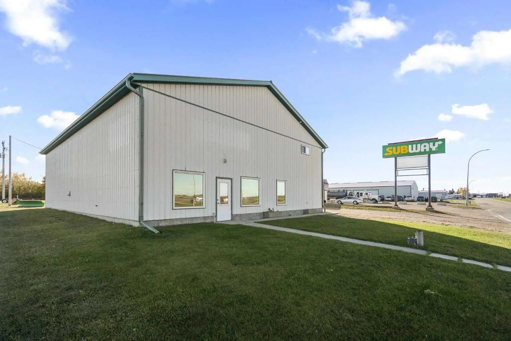 4205 51 A Street , Killam