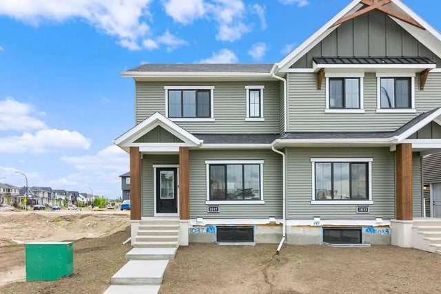 1037 Reynolds Crescent Sw, Airdrie