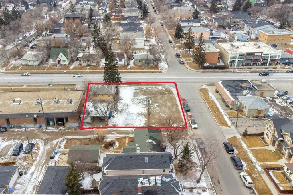 2620 Centre Street Ne, Calgary