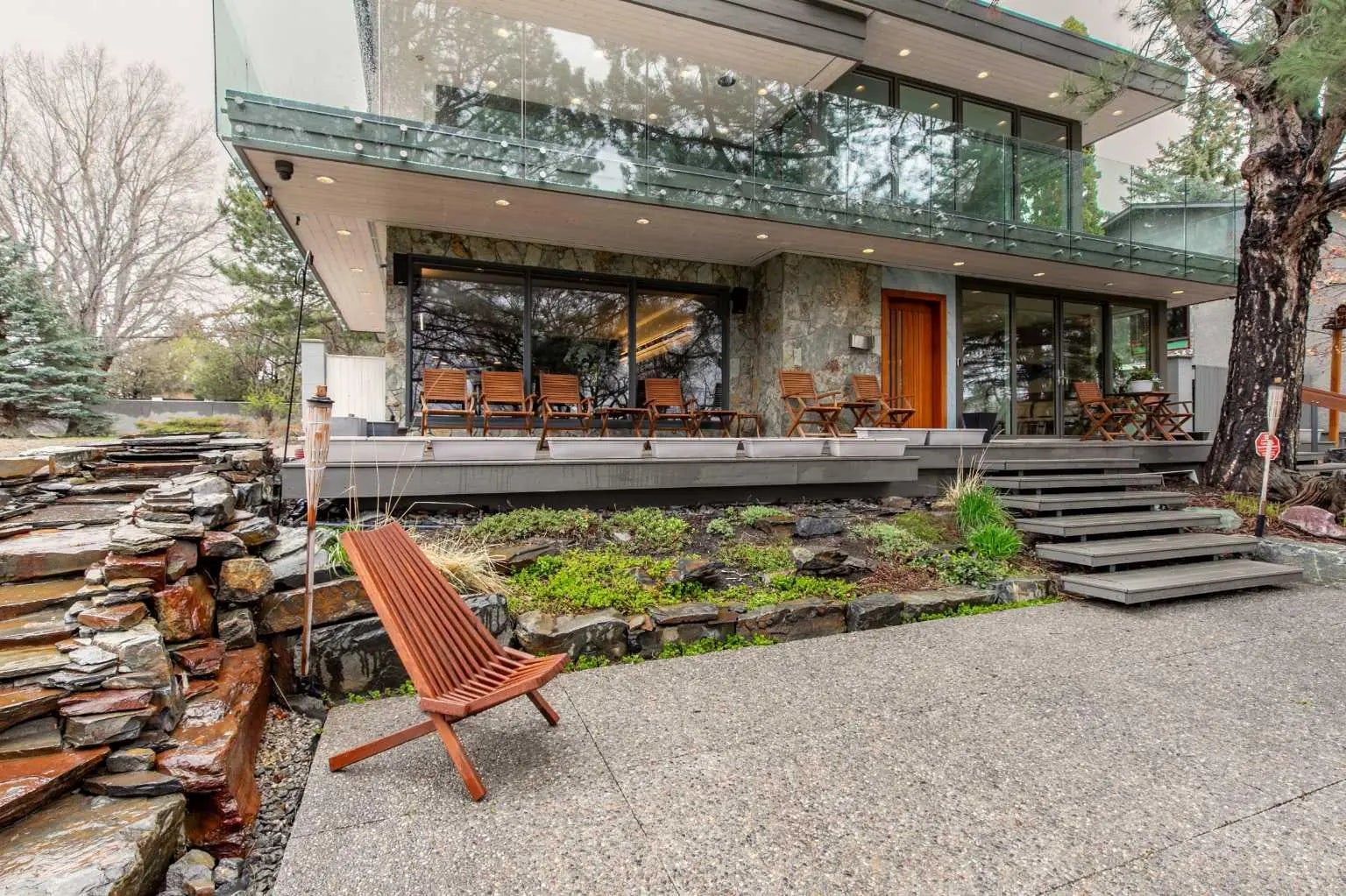 Photo of Listing #A2207400