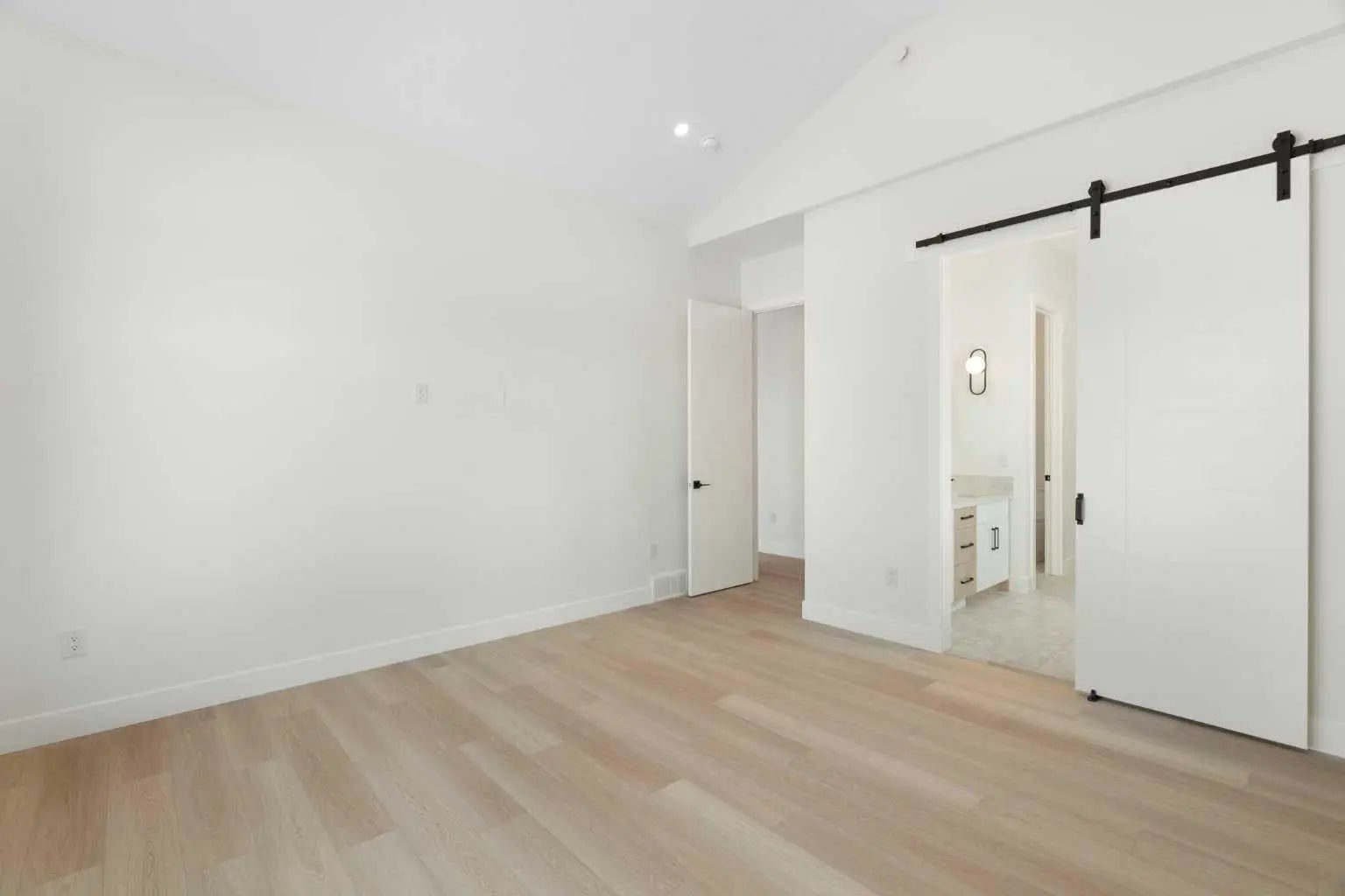 290 Muirfield Crescent , Lyalta – Residential Detached Listing Photo 17