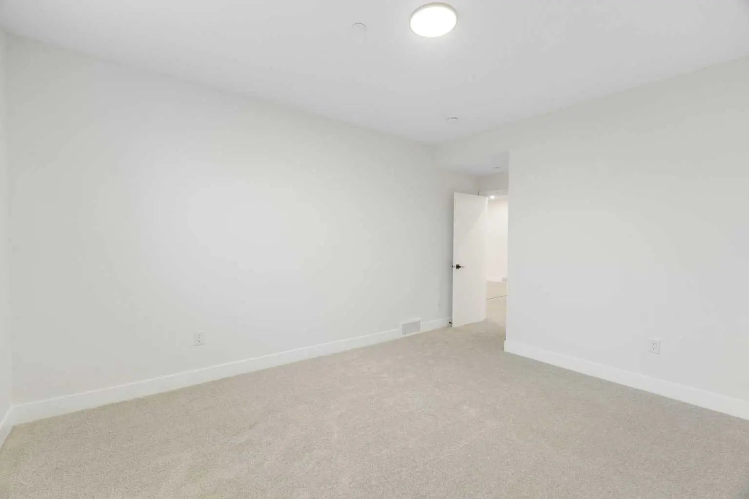 290 Muirfield Crescent , Lyalta – Residential Detached Listing Photo 31