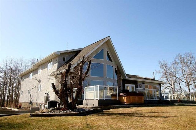 39525 Highway 766, Rural Lacombe County