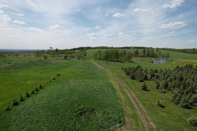 On Range Road 62, Rural Grande Prairie No. 1, County of