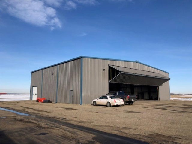 11010 Airport Drive, Grande Prairie