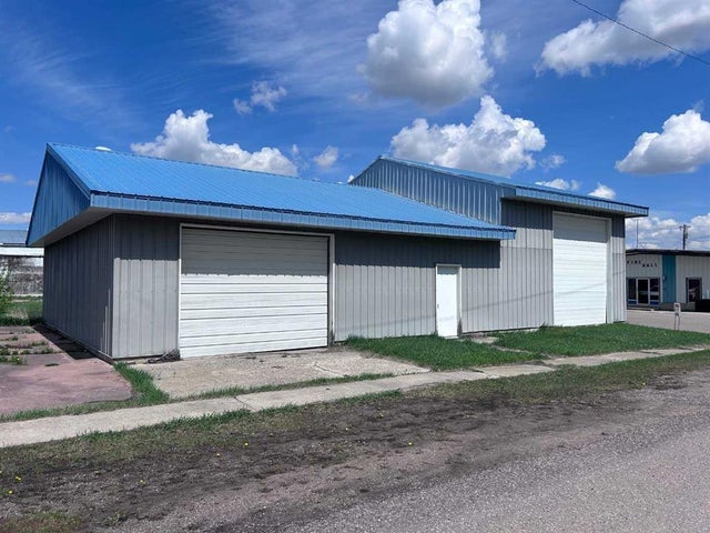 4904 51 Street, Innisfree