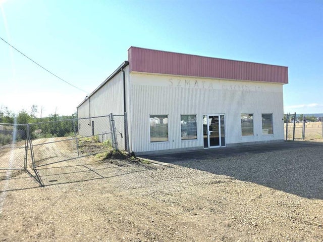10601 77 Street, Peace River