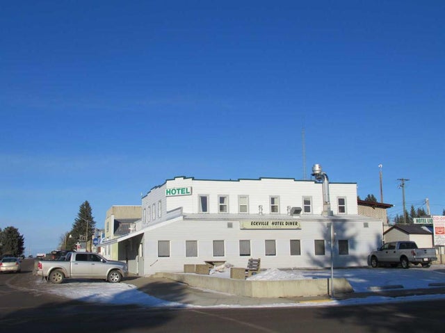 5007, 50 Street, Eckville