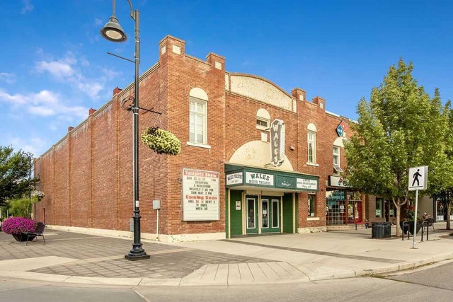 421 1st Street Sw, High River
