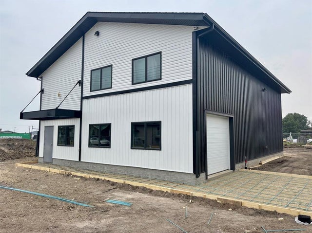 5311 47 Street, Camrose