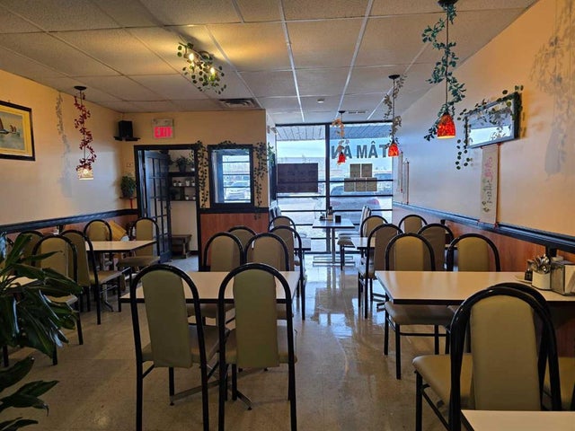 17 Ave Avenue Se, Calgary