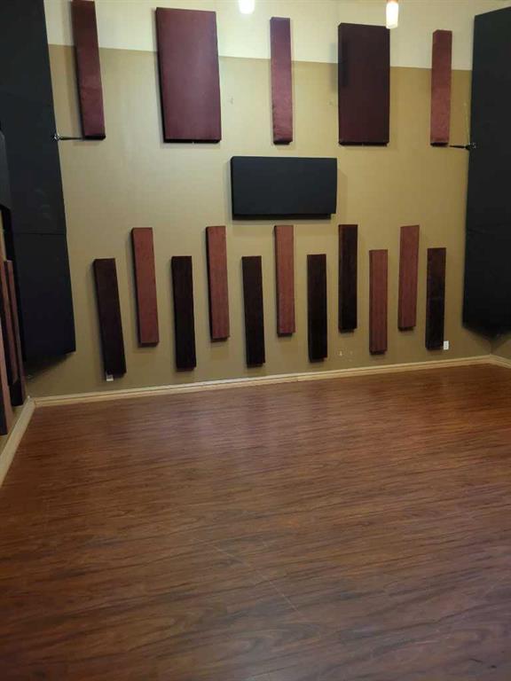 104, 3208 8 Avenue Ne, Calgary