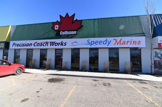 Bays 4-5, 7419 50 Avenue, Red Deer