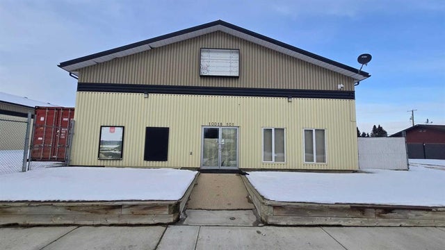 9922 101 Avenue, Plamondon