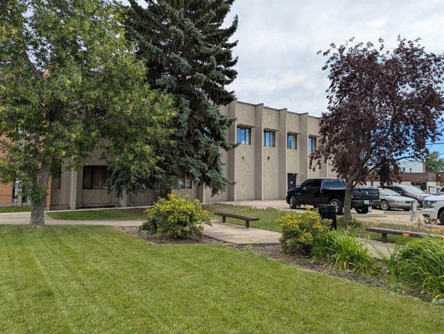 5025 50 Street, Olds