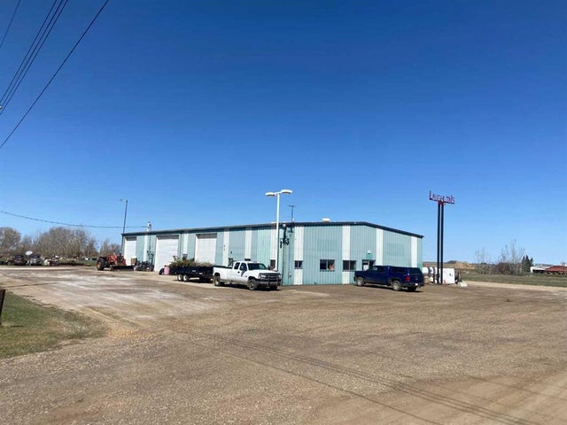 219 Railway Avenue Se, Youngstown