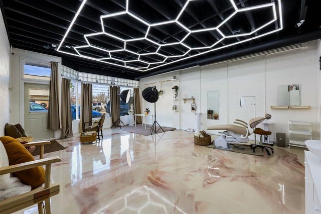 2025 19 Avenue, Didsbury