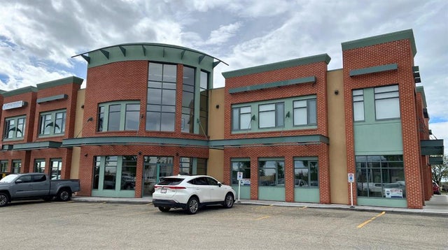 207, 10605 West Side Drive, Grande Prairie