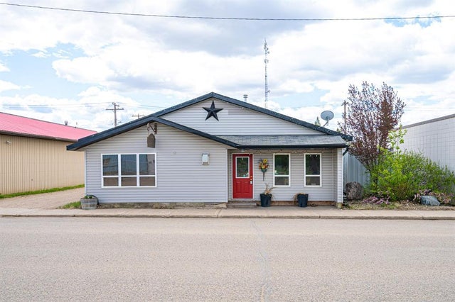 23 Railway Avenue N, Marwayne
