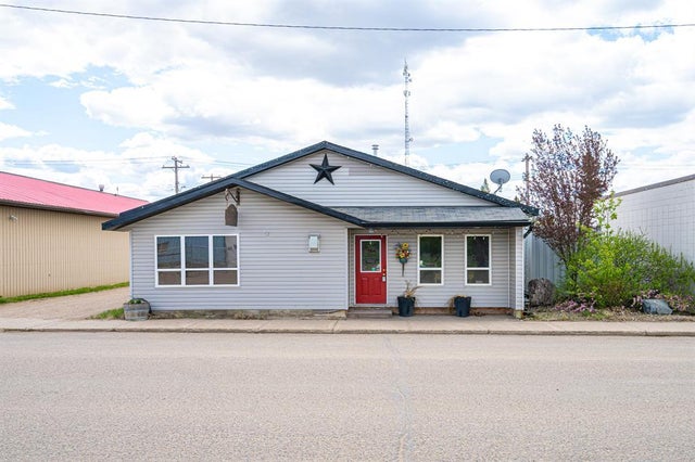 23 Railway Avenue N, Marwayne