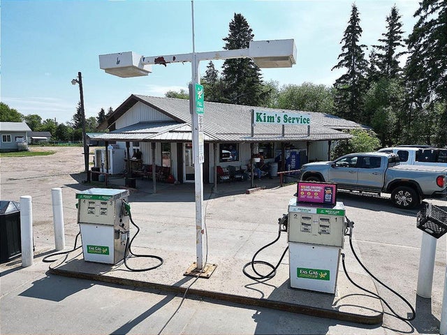 110 Second Street, St. Walburg