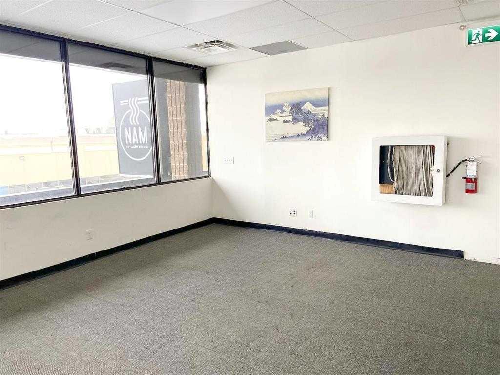 3515, 32nd Street  Northeast, Calgary – Commercial Mixed Use Listing Photo 8
