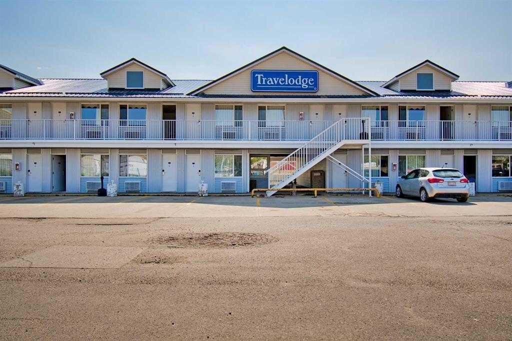 101 Grove Place, Drumheller