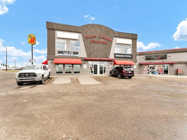 201 & 202, 1290 Trans Canada Way Se, Medicine Hat