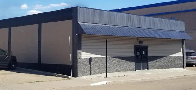 5017 51 Street, Camrose