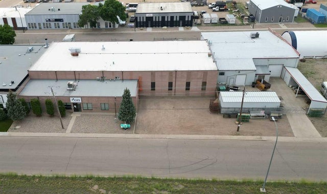 1954 10 Avenue Nw, Medicine Hat