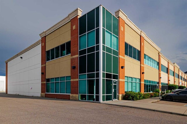 6777 Fairmount Drive Se, Calgary